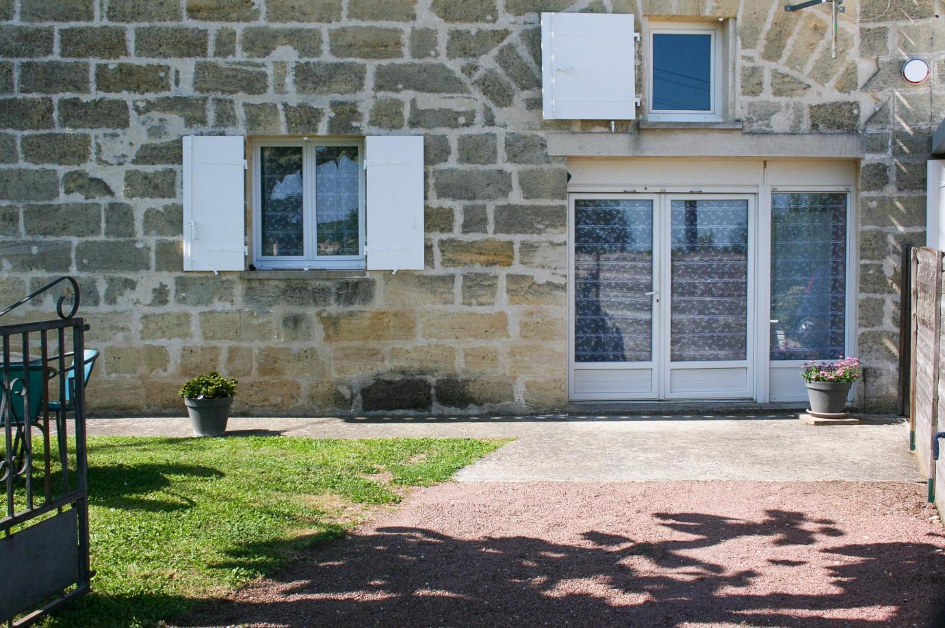 Gite De Catherine Saint-Christophe-des-Bardes Eksteriør billede